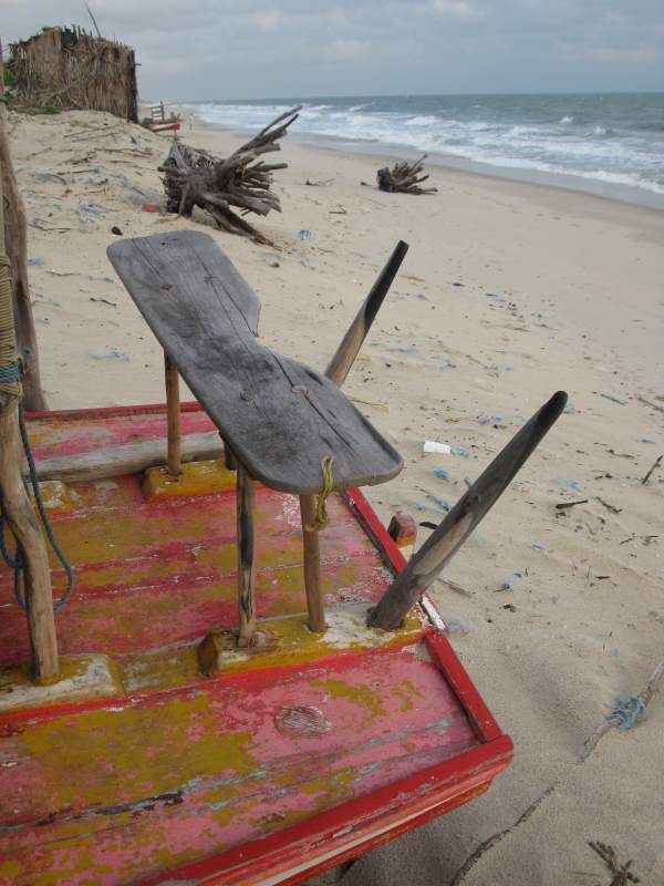 A jangada's Banco do Govêrno or steering bench.