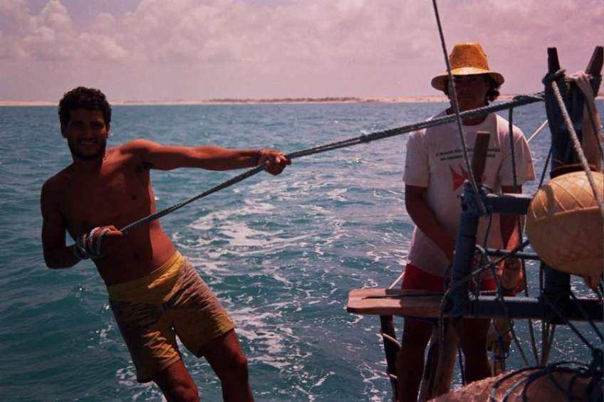 Jangdeiro leaning out on an espeque line.